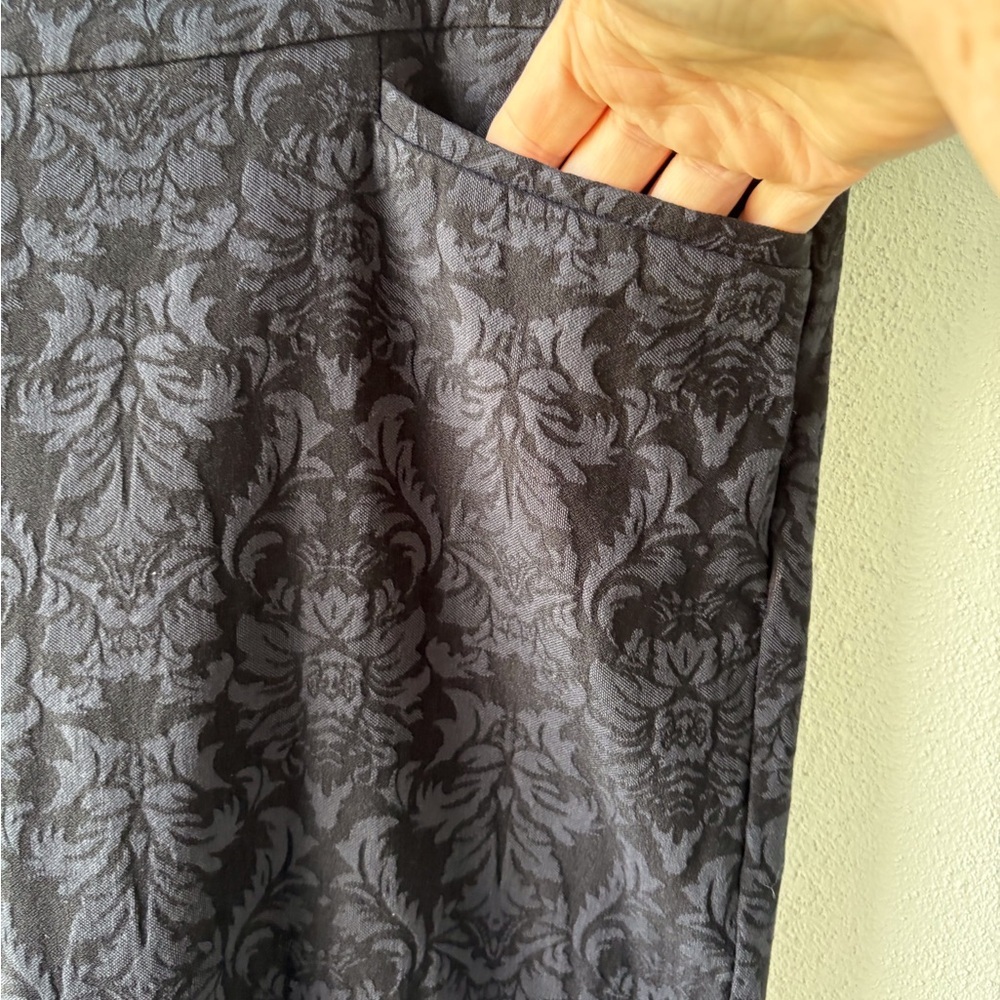 Chico’s Black Texture Floral Pull On Ankle Pant Size 18 Stretch Dressy or Casual - Picture 7 of 13